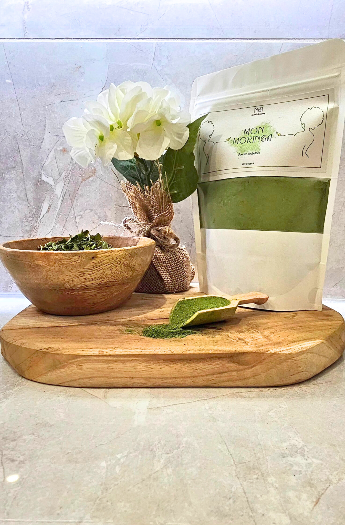 MON MORINGA – Poudre de Feuilles de Moringa, un super-aliment riche en nutriments essentiels. Idéal pour booster l'énergie et renforcer l'immunité.